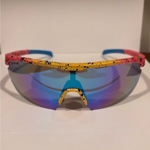 Foster Grant Multicolor Sporty Sunglasses